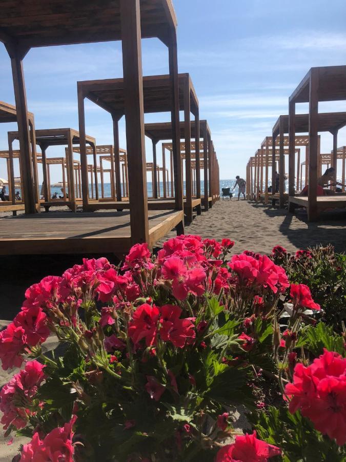 Apartament Raci Shëngjin Exteriör bild