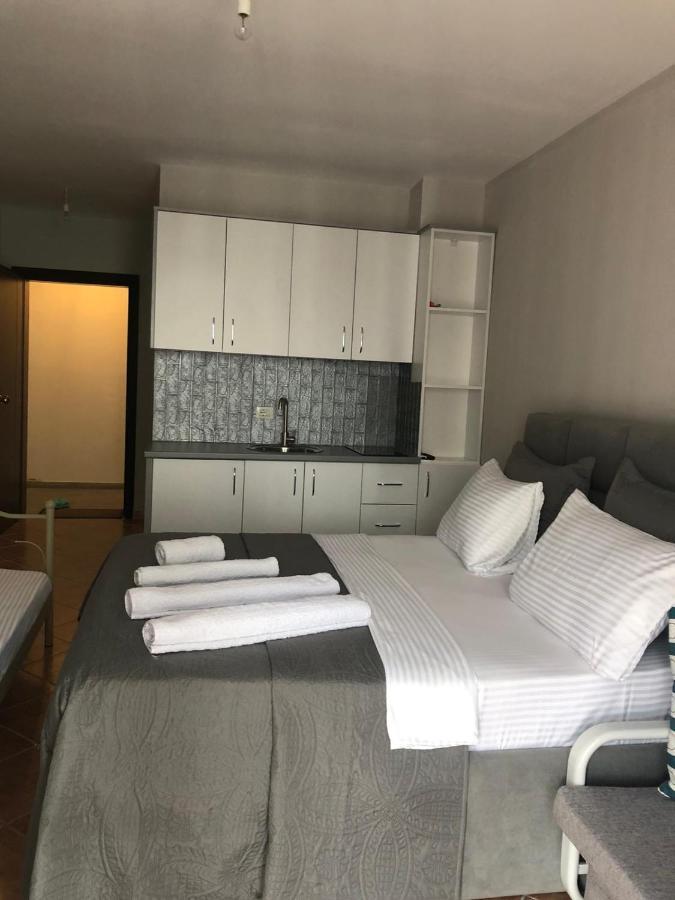 Apartament Raci Shëngjin Exteriör bild