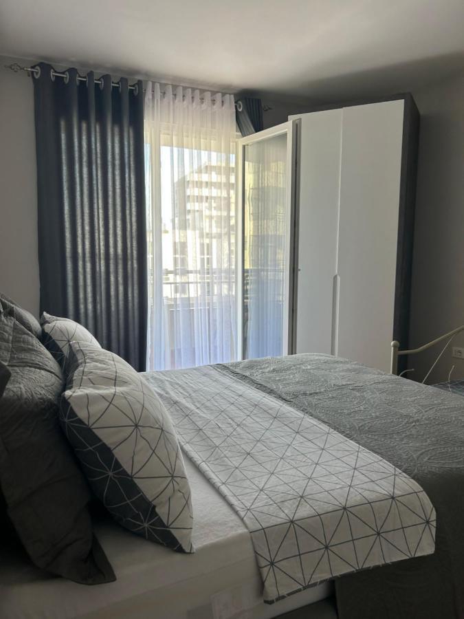 Apartament Raci Shëngjin Exteriör bild