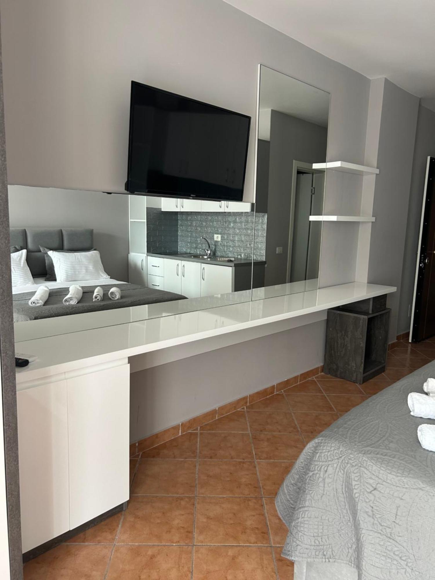 Apartament Raci Shëngjin Exteriör bild