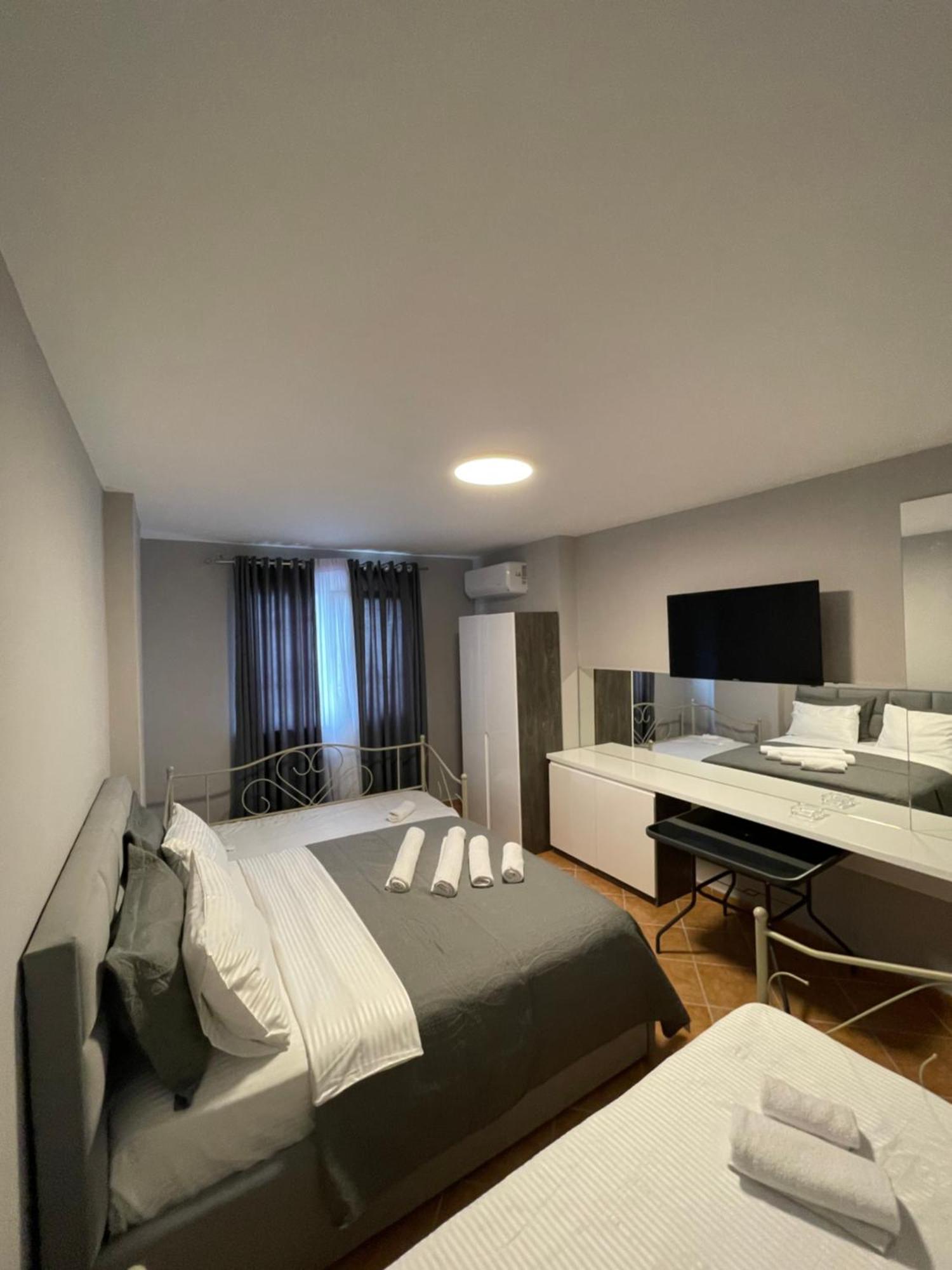 Apartament Raci Shëngjin Exteriör bild