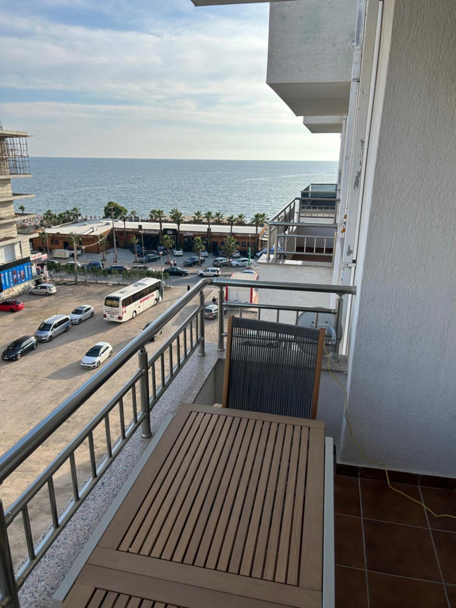 Apartament Raci Shëngjin Exteriör bild