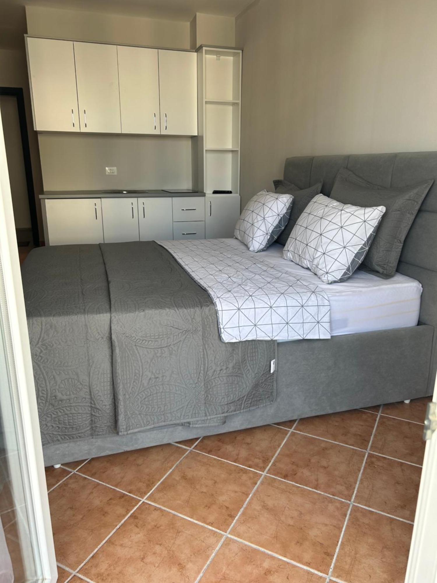 Apartament Raci Shëngjin Exteriör bild