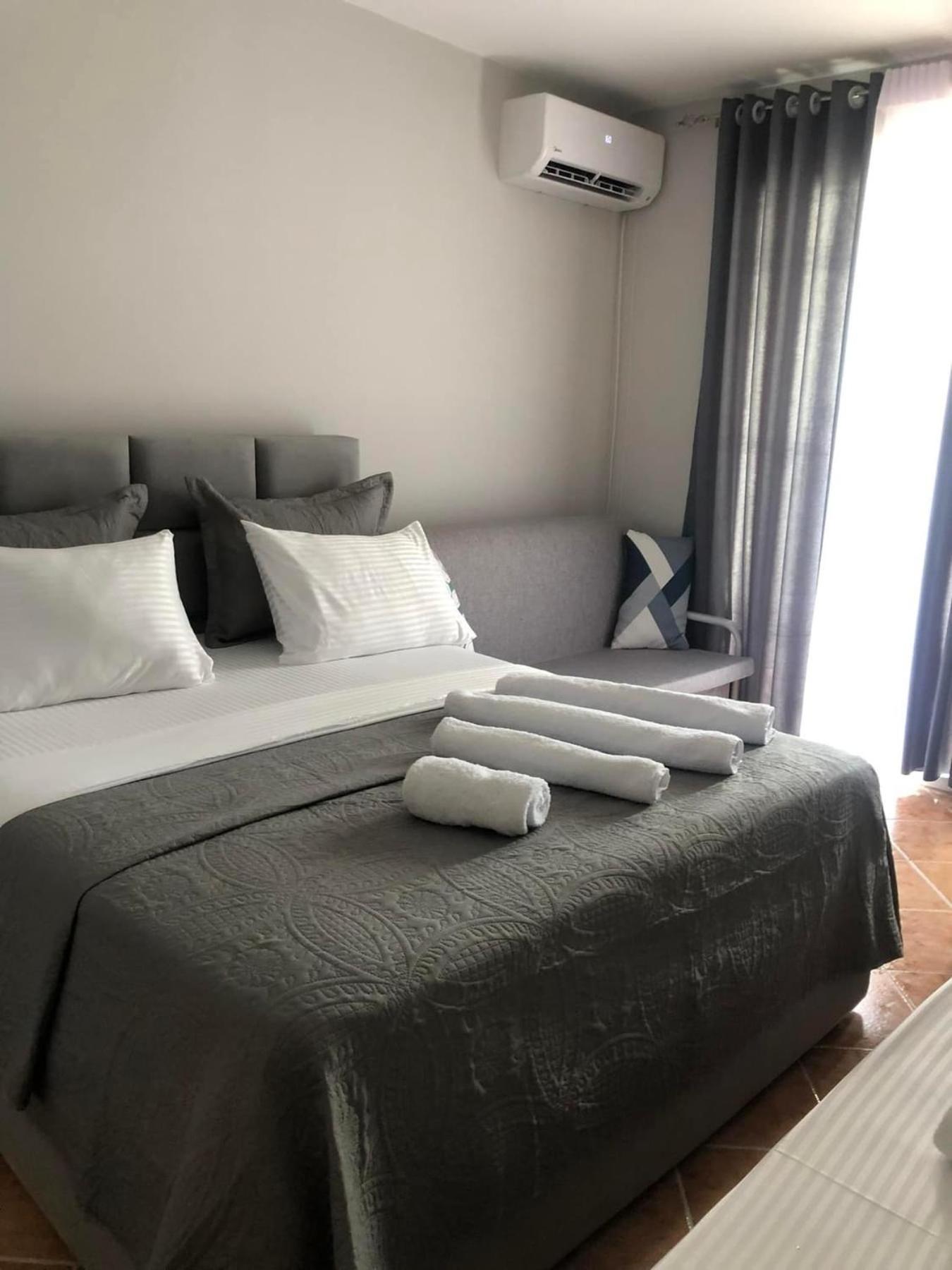 Apartament Raci Shëngjin Exteriör bild